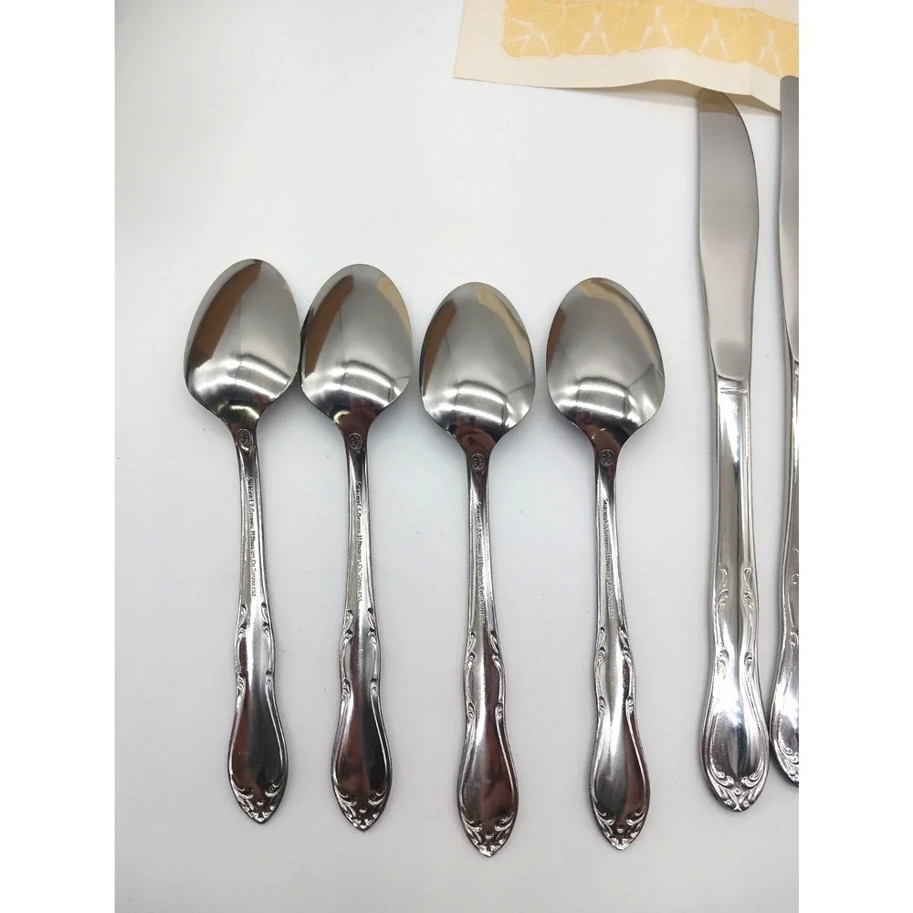 Oneida Simeon L & George H Rogers Stainless Homestead 4 Teaspoons 8 Knives Box